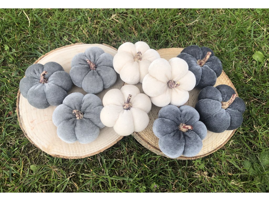 Plyšové dýně šedé a krémové 9 ks a